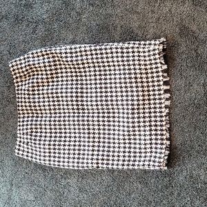 Houndstooth Pencil Skirt